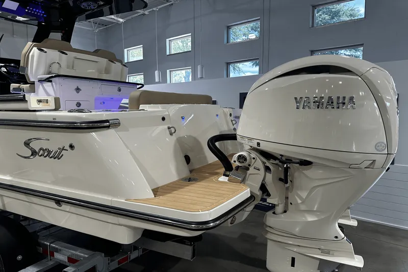 Slide: The Image of Scout 260 LXF 2025 - 8