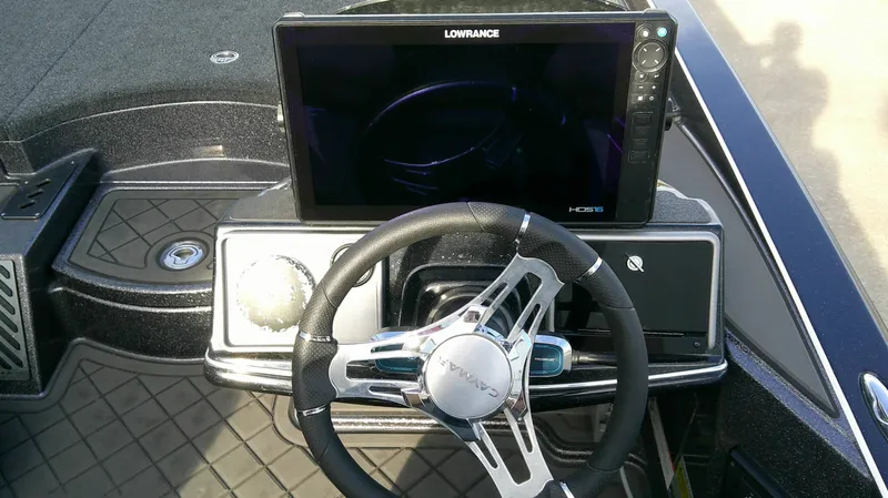 Slide: The Image of Caymas CX 21 PRO 2025 - 6