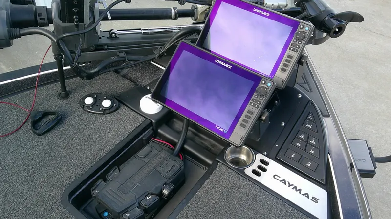 Slide: The Image of Caymas CX 21 PRO 2025 - 12