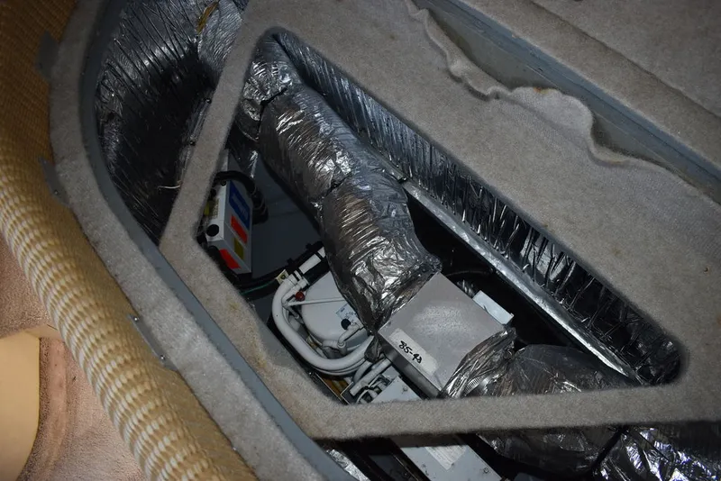 Slide: The Image of Sea Ray 370 Sundancer 1995 - 105