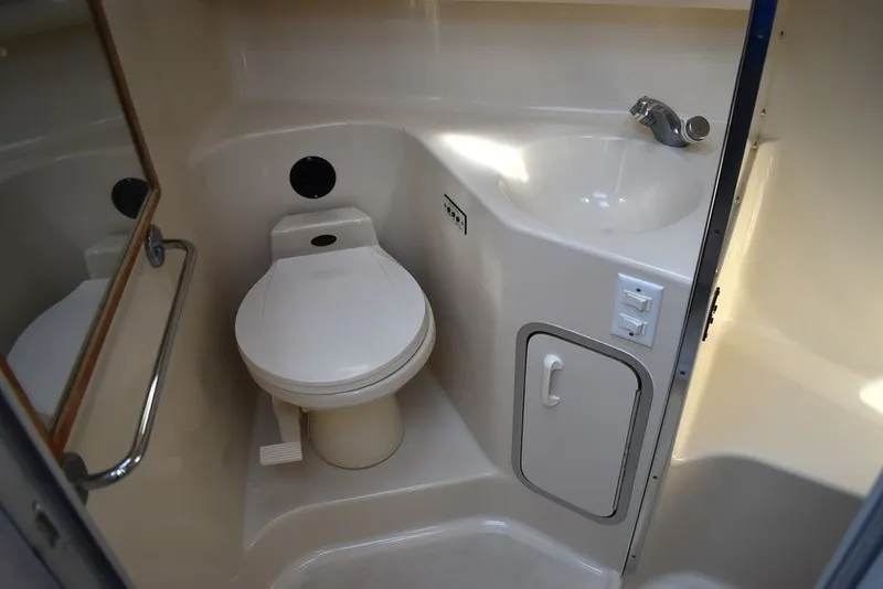 Slide: The Image of Sea Ray 370 Sundancer 1995 - 110