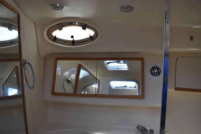 Slide: The Image of Sea Ray 370 Sundancer 1995 - 111