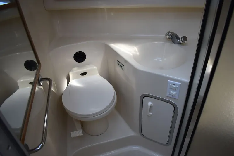 Slide: The Image of Sea Ray 370 Sundancer 1995 - 113