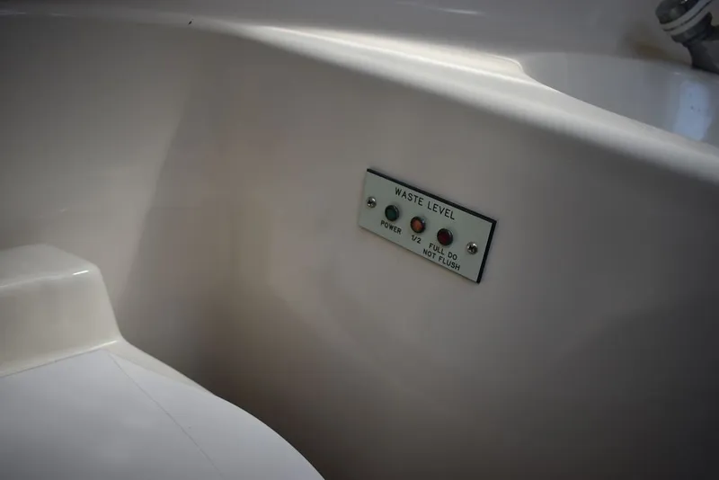 Slide: The Image of Sea Ray 370 Sundancer 1995 - 115