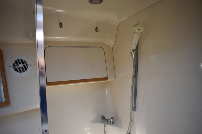 Slide: The Image of Sea Ray 370 Sundancer 1995 - 117