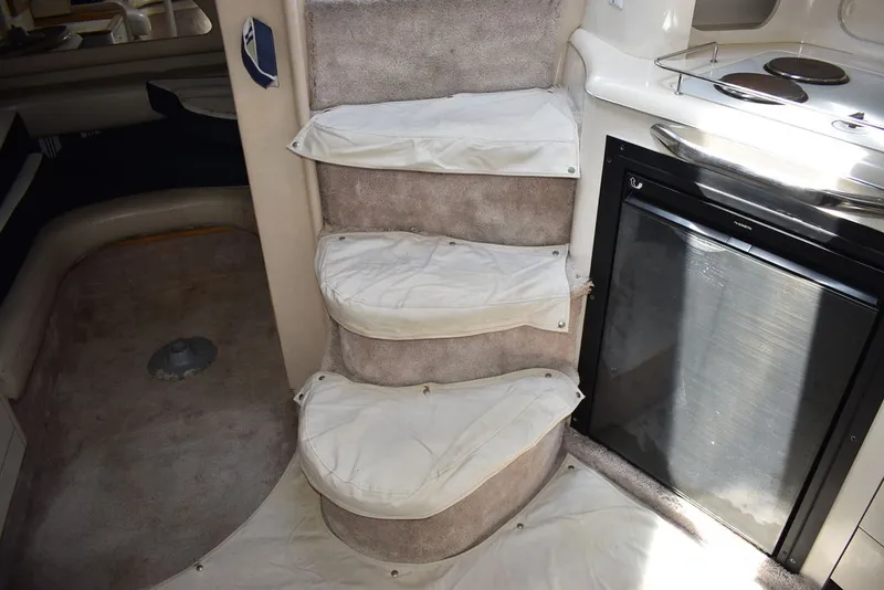 Slide: The Image of Sea Ray 370 Sundancer 1995 - 123