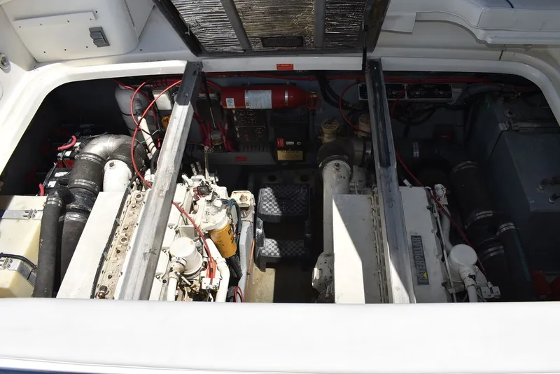 Slide: The Image of Sea Ray 370 Sundancer 1995 - 126