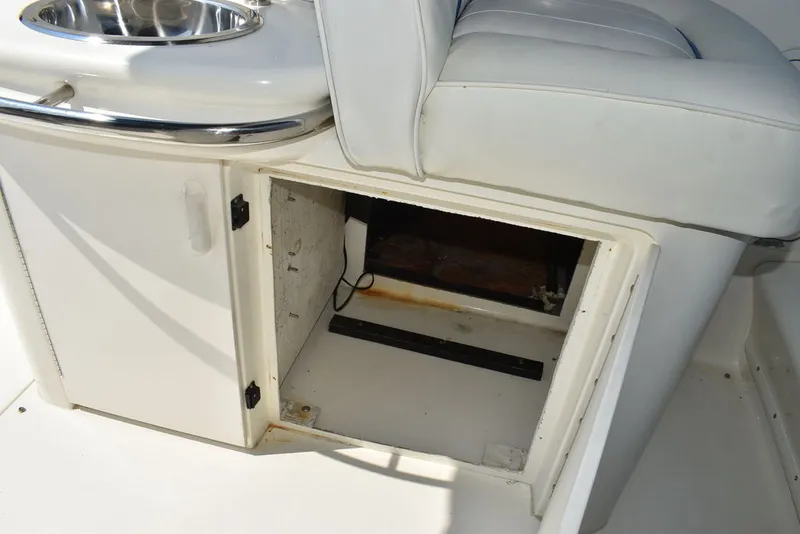 Slide: The Image of Sea Ray 370 Sundancer 1995 - 24