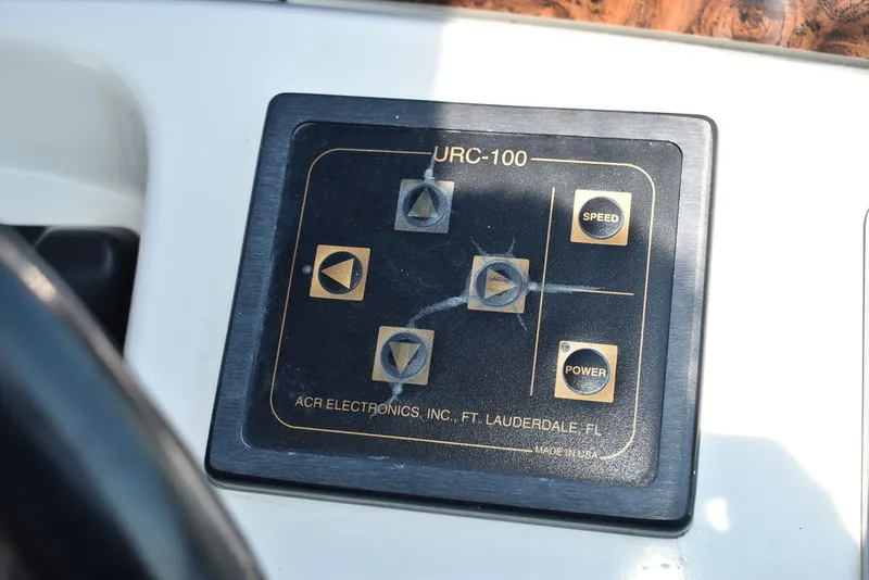 Slide: The Image of Sea Ray 370 Sundancer 1995 - 41