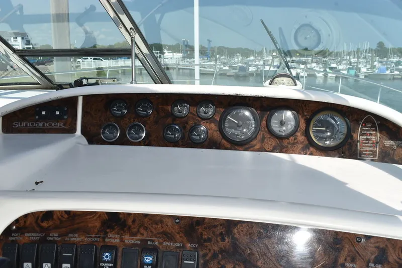 Slide: The Image of Sea Ray 370 Sundancer 1995 - 44