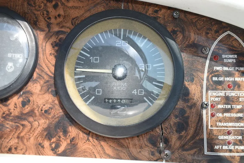 Slide: The Image of Sea Ray 370 Sundancer 1995 - 45