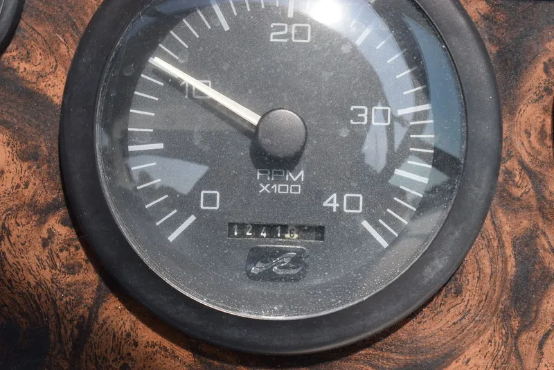 Slide: The Image of Sea Ray 370 Sundancer 1995 - 48