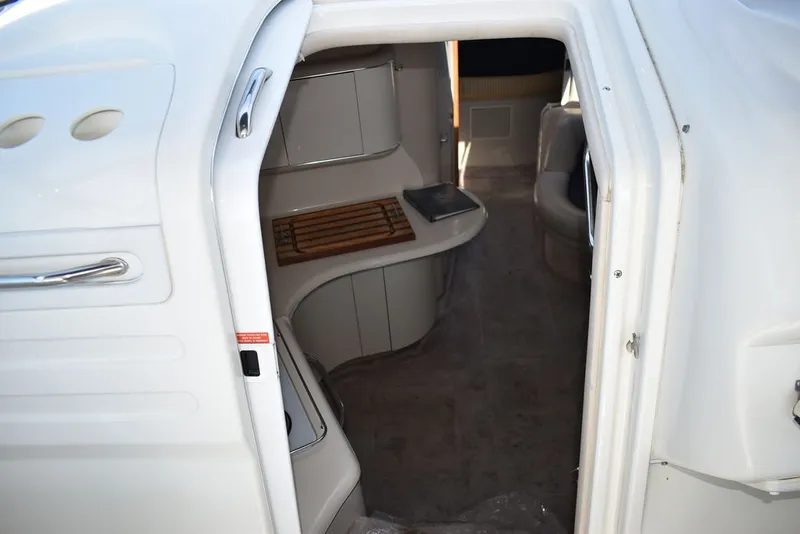 Slide: The Image of Sea Ray 370 Sundancer 1995 - 49