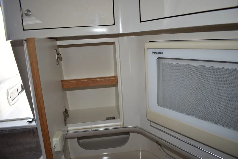 Slide: The Image of Sea Ray 370 Sundancer 1995 - 58