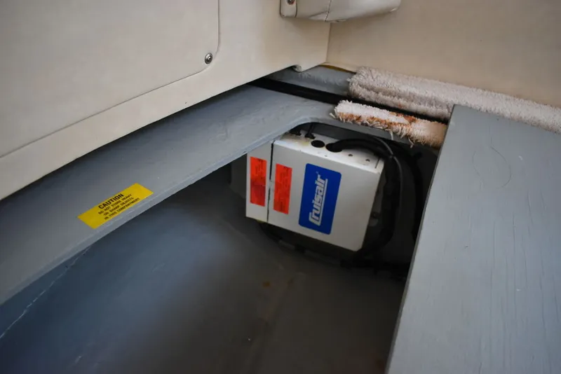 Slide: The Image of Sea Ray 370 Sundancer 1995 - 77