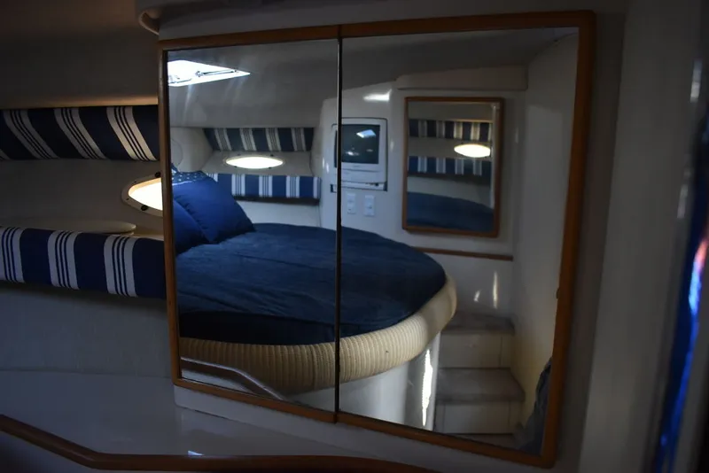 Slide: The Image of Sea Ray 370 Sundancer 1995 - 97