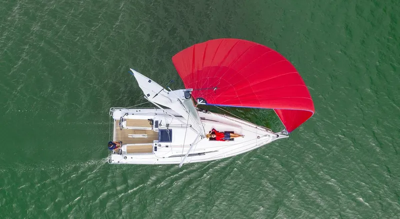 Slide: The Image of Beneteau Oceanis 30.1 2020 - 42