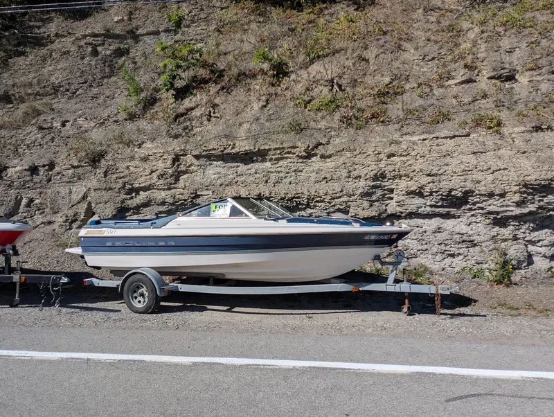 The Image of Bayliner CAPRI 1997 - 0