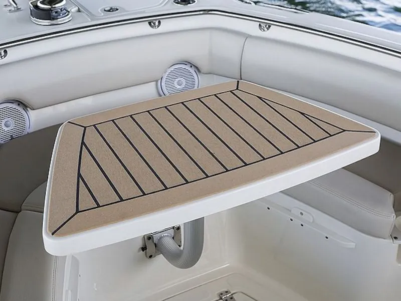 Slide: The Image of Boston Whaler 230 Outrage 2026 - 17