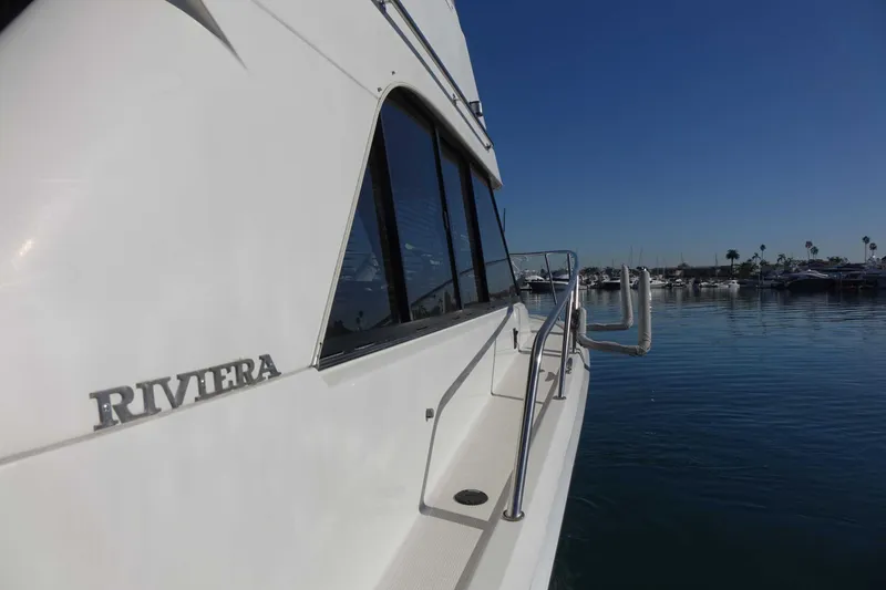 Slide: The Image of Riviera 33 Convertible 1994 - 10
