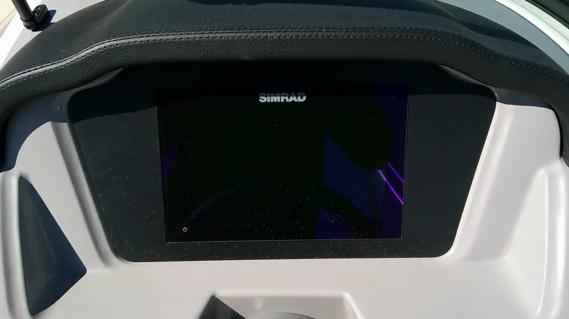 Slide: The Image of Chaparral 21 SSi Ski &amp; Fish 2025 - 12