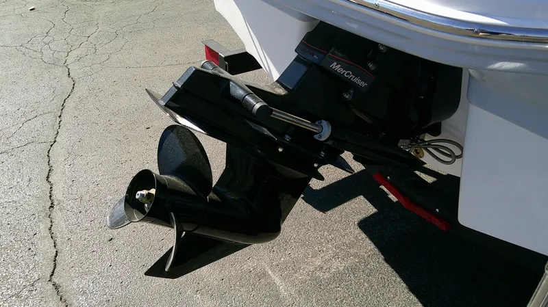 Slide: The Image of Chaparral 21 SSi Ski &amp; Fish 2025 - 6