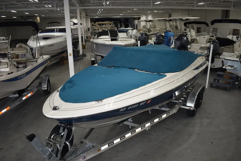 Slide: The Image of Bayliner Marine 2100 SR 1997 - 10