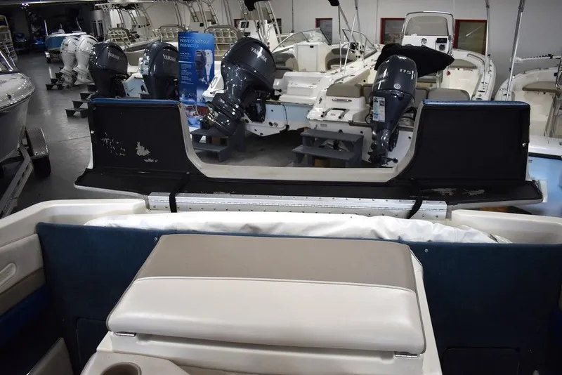 Slide: The Image of Bayliner Marine 2100 SR 1997 - 29
