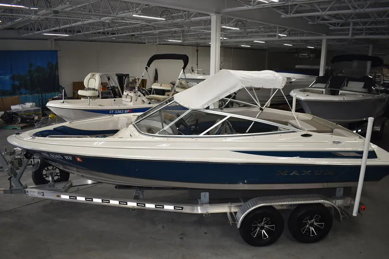 Slide: The Image of Bayliner Marine 2100 SR 1997 - 3