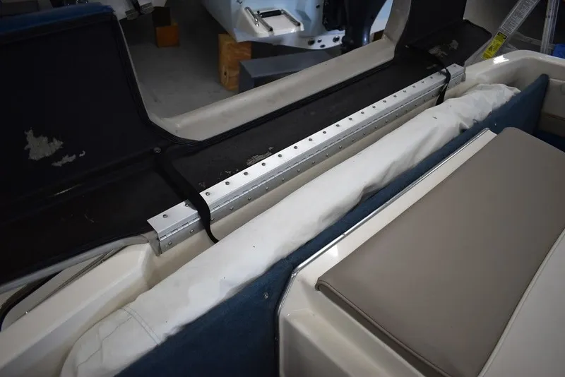 Slide: The Image of Bayliner Marine 2100 SR 1997 - 30