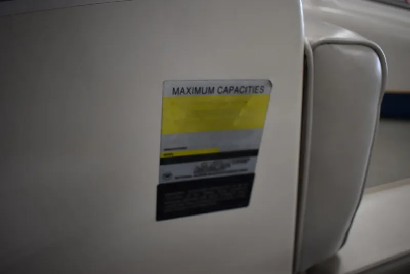 Slide: The Image of Bayliner Marine 2100 SR 1997 - 57
