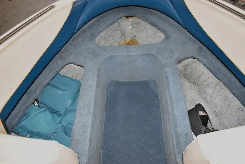 Slide: The Image of Bayliner Marine 2100 SR 1997 - 59