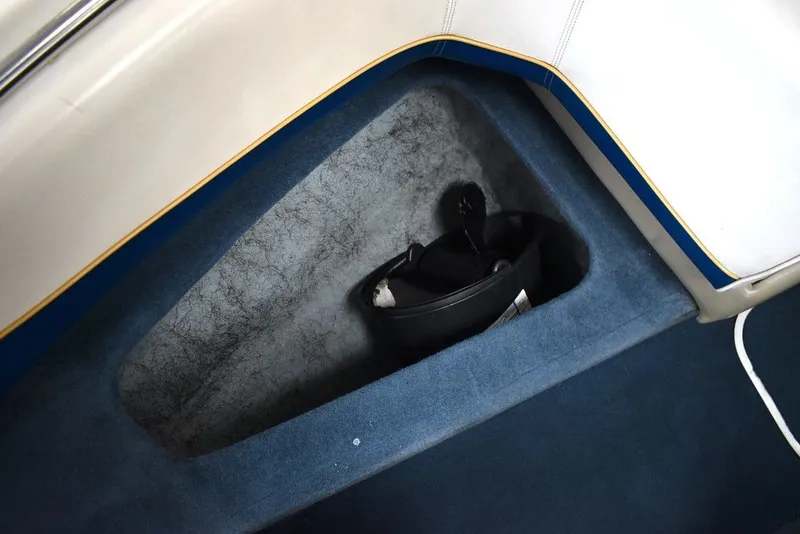 Slide: The Image of Bayliner Marine 2100 SR 1997 - 62