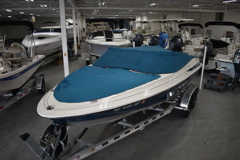 Slide: The Image of Bayliner Marine 2100 SR 1997 - 8
