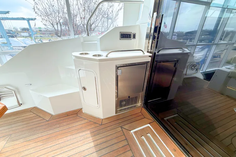 Slide: The Image of Cruisers 42 Cantius 2025 - 17