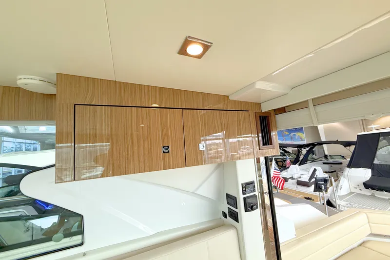 Slide: The Image of Cruisers 42 Cantius 2025 - 25