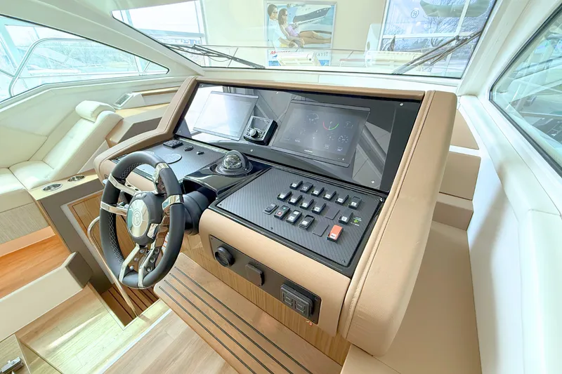 Slide: The Image of Cruisers 42 Cantius 2025 - 38