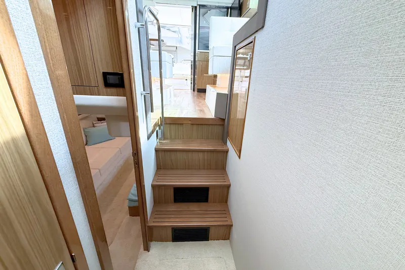 Slide: The Image of Cruisers 42 Cantius 2025 - 64