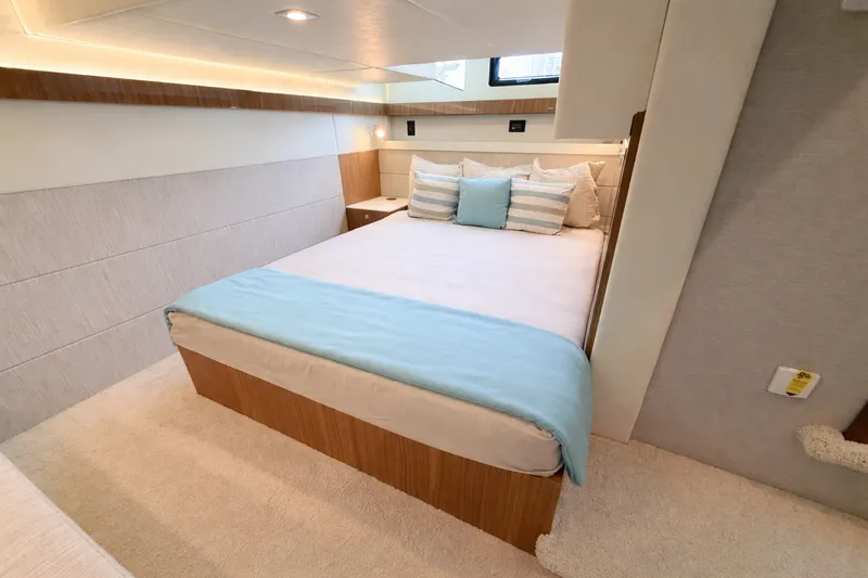 Slide: The Image of Cruisers 42 Cantius 2025 - 67