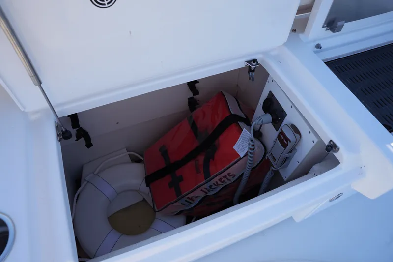 Slide: The Image of Cruisers Yachts 42 Cantius 2025 - 17