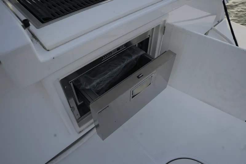 Slide: The Image of Cruisers Yachts 42 Cantius 2025 - 20