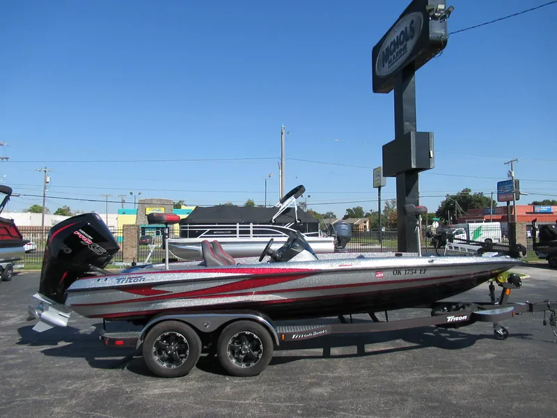 The Image of Triton 21 TrX Patriot 2019 - 0