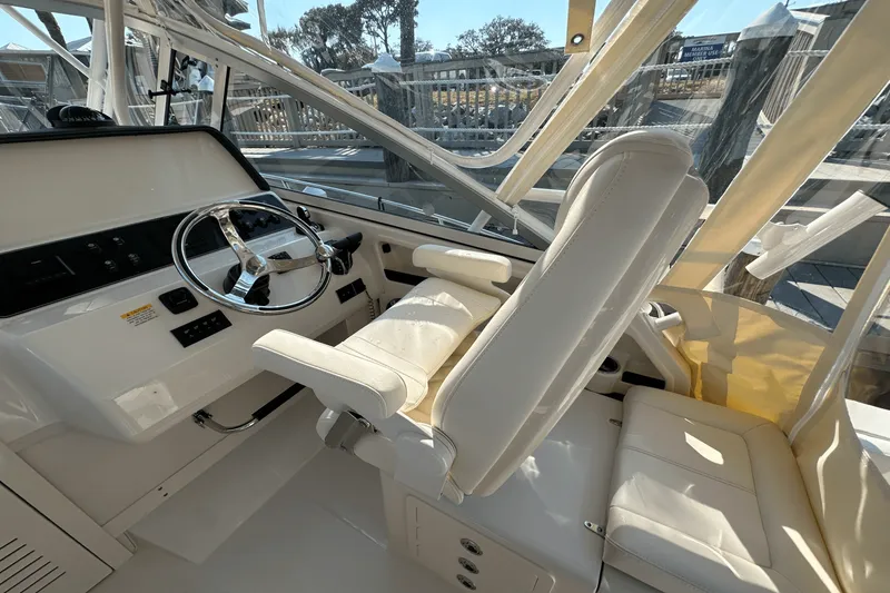 Slide: The Image of Grady-White Marlin 300 2025 - 10