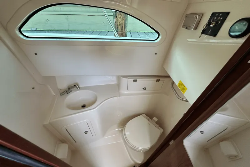 Slide: The Image of Grady-White Marlin 300 2025 - 16