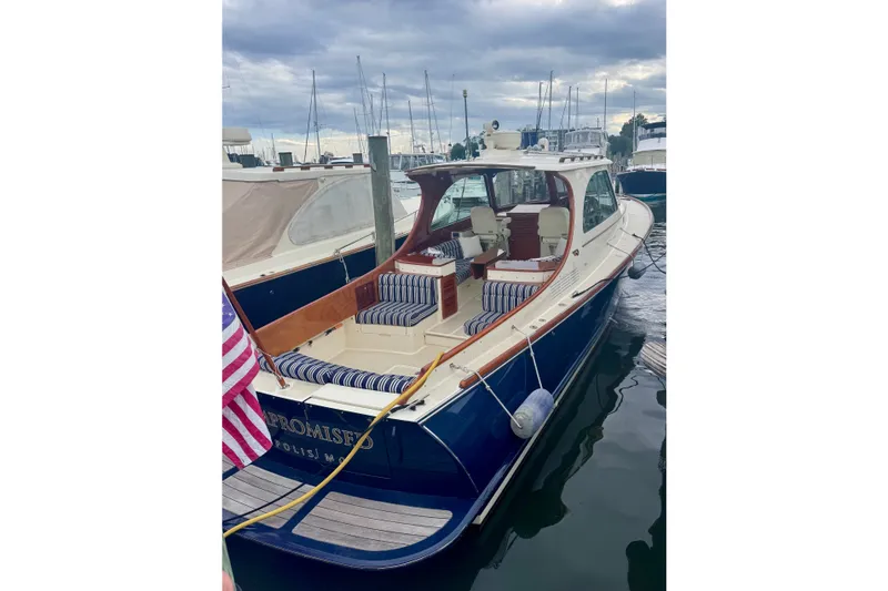 Slide: The Image of Hinckley Yachts Picnic Boat 37 MKIII 2010 - 1