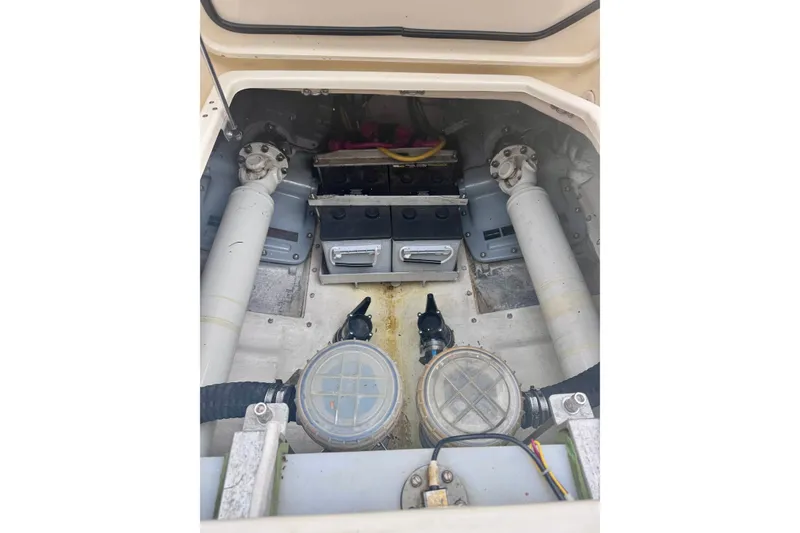 Slide: The Image of Hinckley Yachts Picnic Boat 37 MKIII 2010 - 20