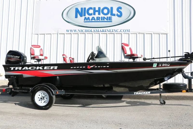 The Image of Tracker Boats Pro Guide V16 SC 2014 - 0