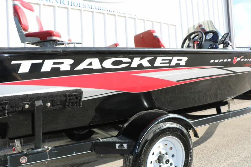 Slide: The Image of Tracker Boats Pro Guide V16 SC 2014 - 16