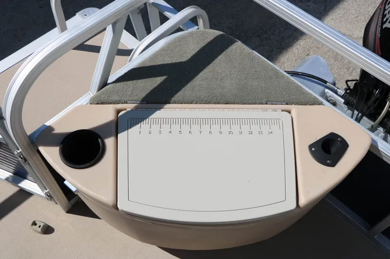 Slide: The Image of SUN Tracker Fishing Barge 20 Dlx 2013 - 21