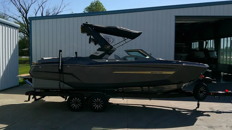 Slide: The Image of MasterCraft X 24 2026 - 16